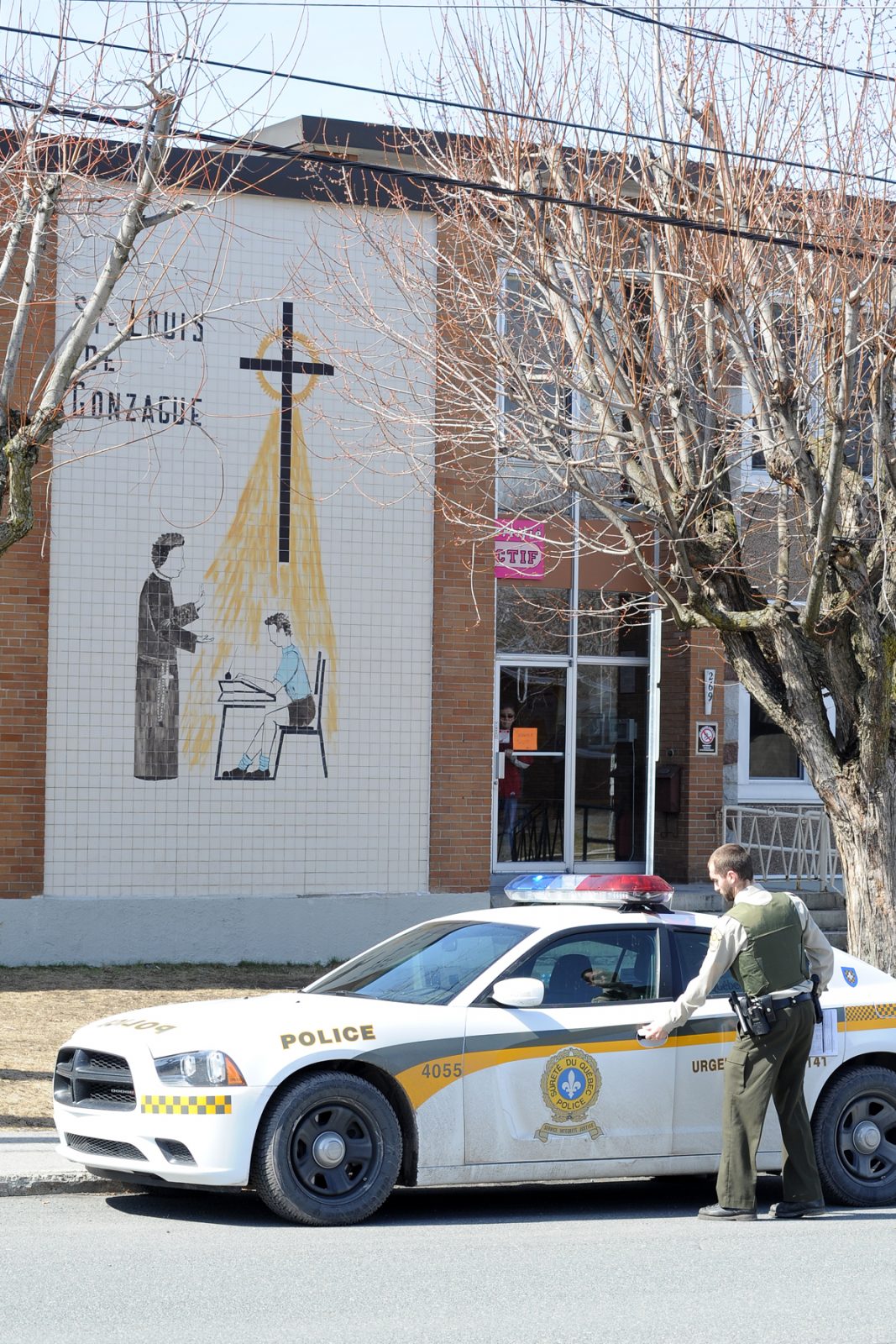 Intervention policière à l’école Saint-Louis-de-Gonzague