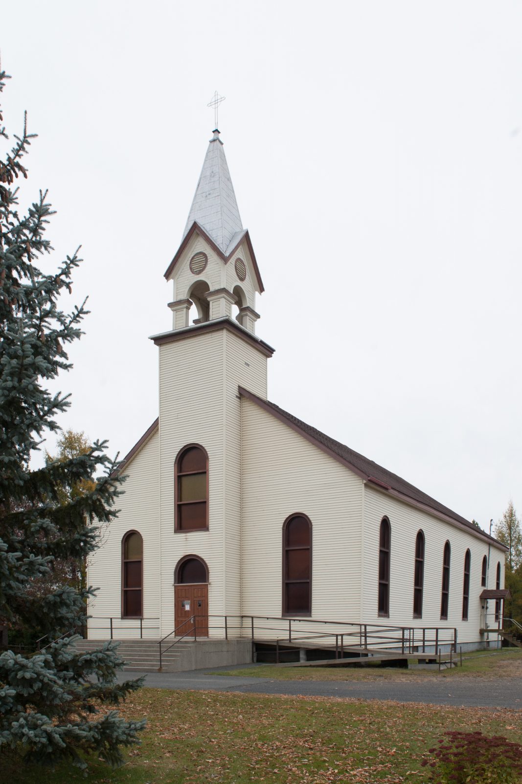 La municipalité de Saint-Lucien convoite son église