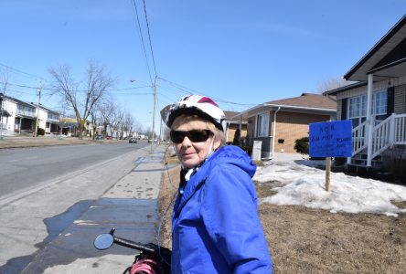 Des résidents s’opposent aux pistes cyclables sur Jean-De Brébeuf