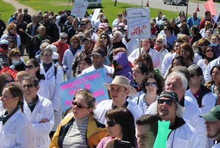 Les organismes communautaires manifestent à Trois-Rivières