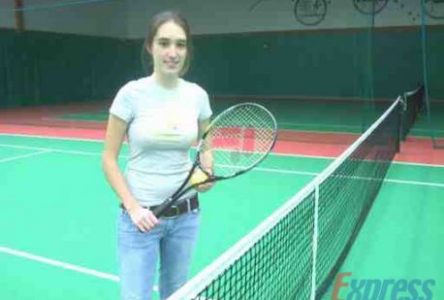 Marie-Christine Salvas s’associe au Tournoi provincial de tennis intérieur féminin 35 ans et plus