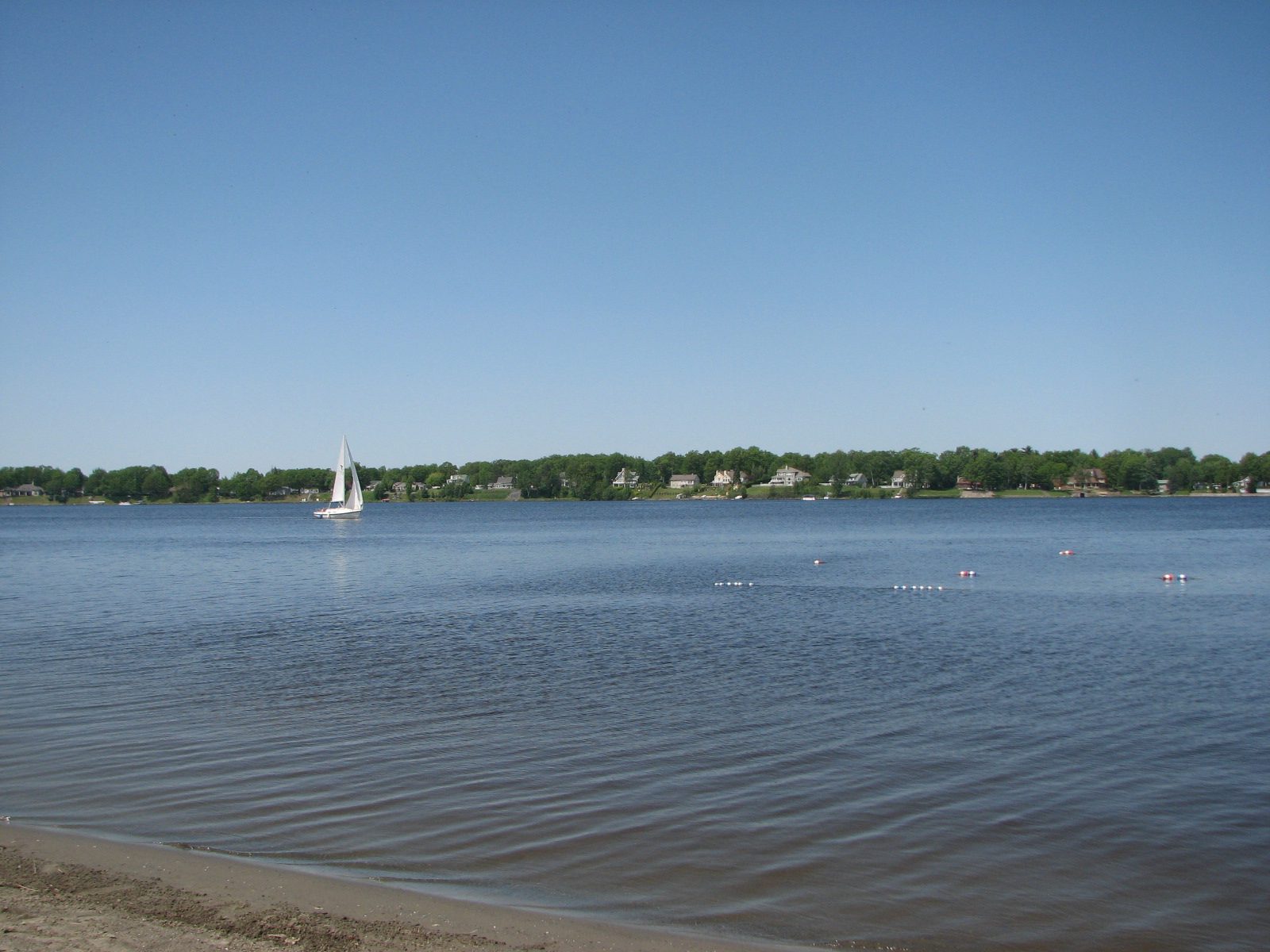 L’eau à la plage municipale de «bonne» qualité