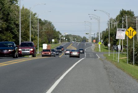 L’intersection de la 122 et du boulevard Foucault sous le bistouri