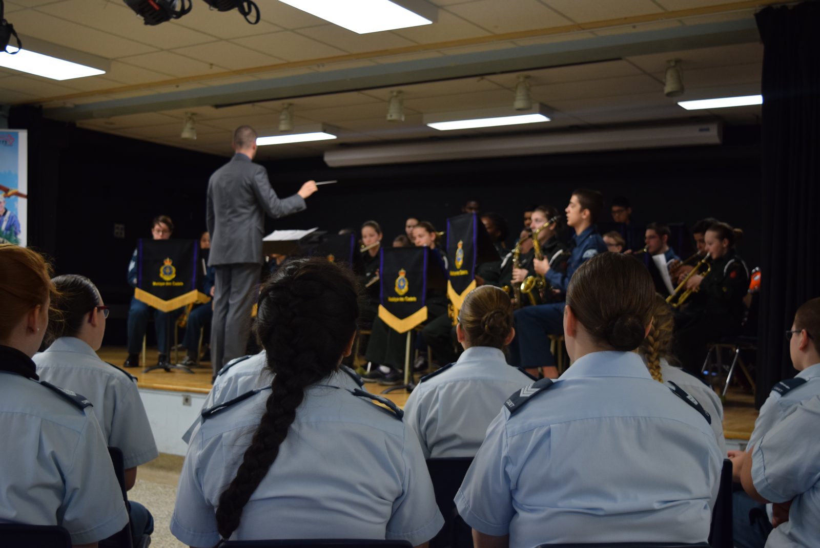 Les cadets tout en musique