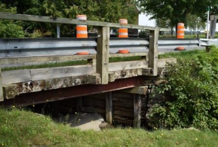 Le vieux pont à Saint-Félix est maintenant fermé