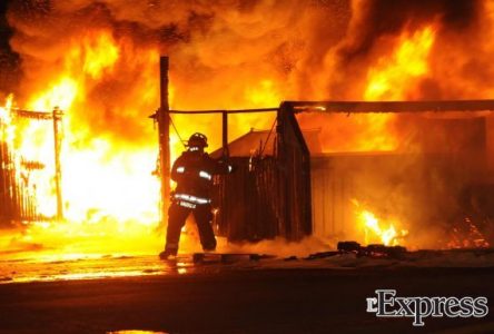 Incendie chez Pneus Bélisle : 2 millions $ partis en fumée (photos)