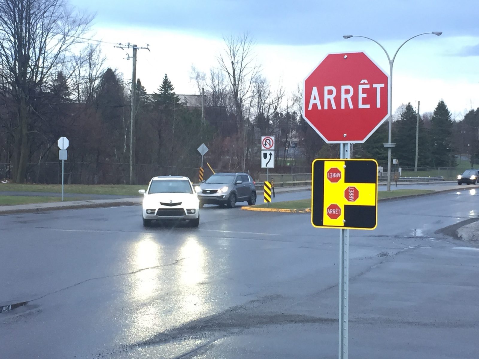 Nouvel arrêt obligatoire sur le boulevard des Pins