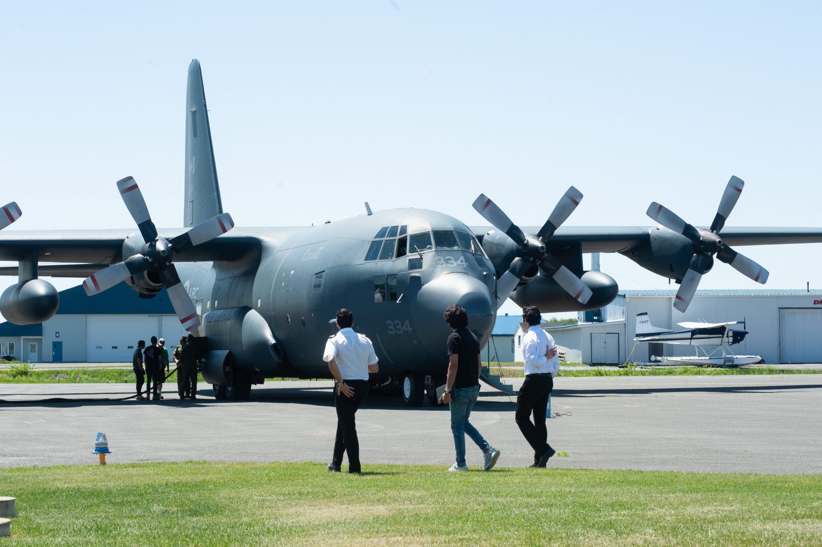 De la «grosse» visite à l’aéroport  (photos et vidéo)