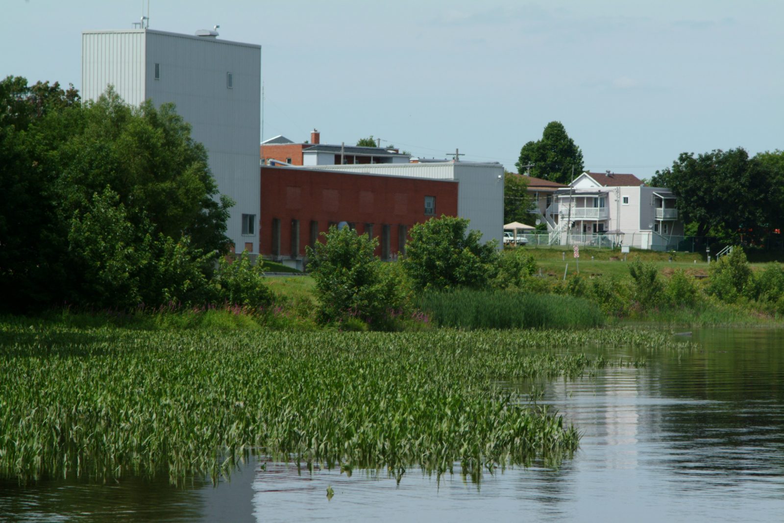 Avis d’ébullition : les citoyens peuvent se procurer de l’eau à l’usine de traitement