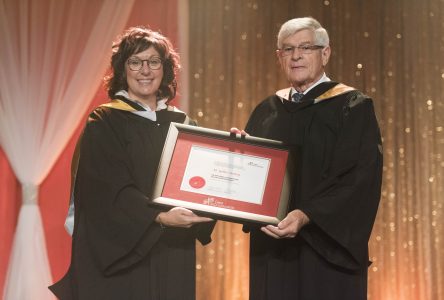 Gilles Soucy reçoit un diplôme honorifique