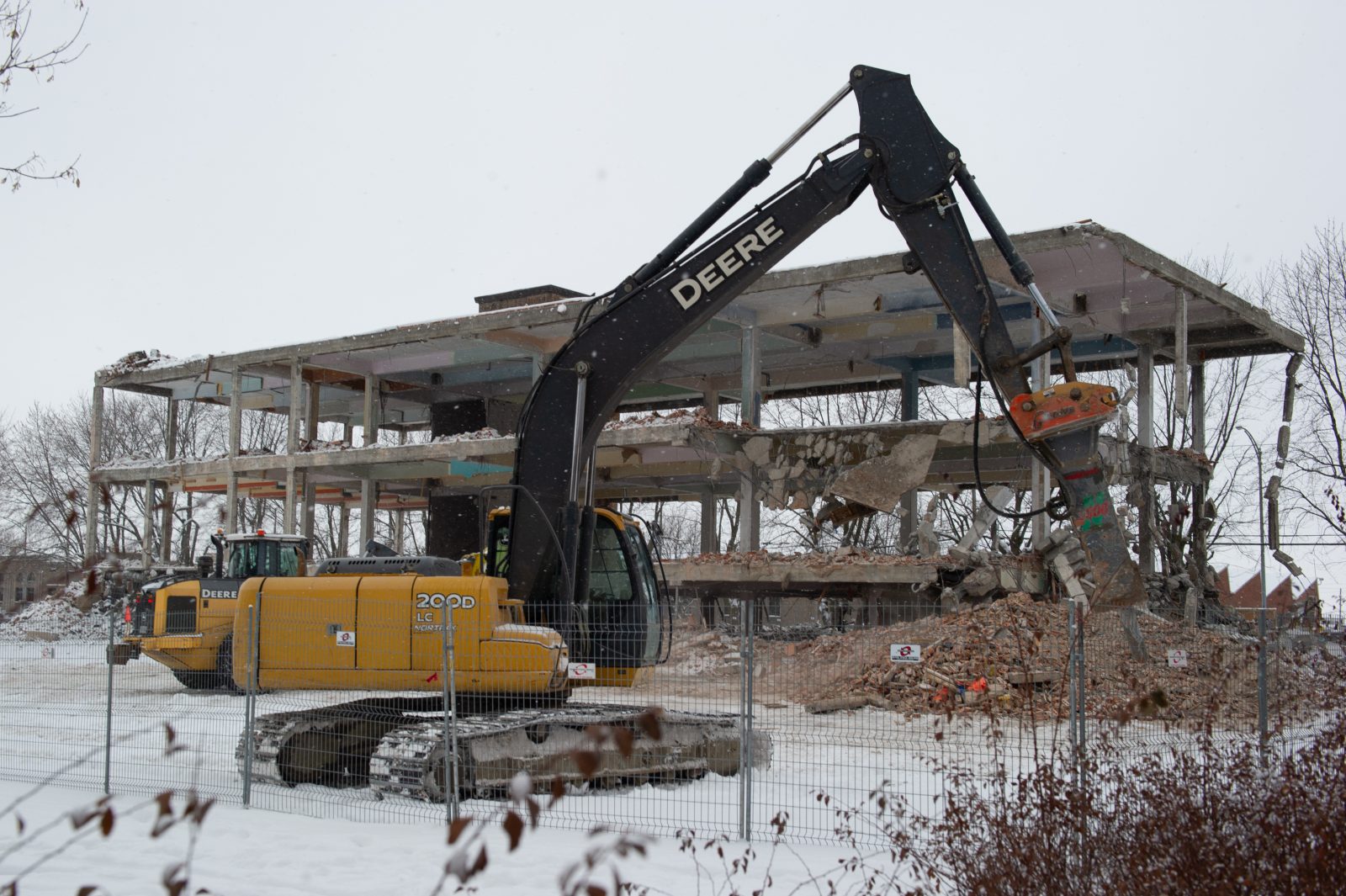 Le Centre Saint-Paul passe sous les pics des démolisseurs