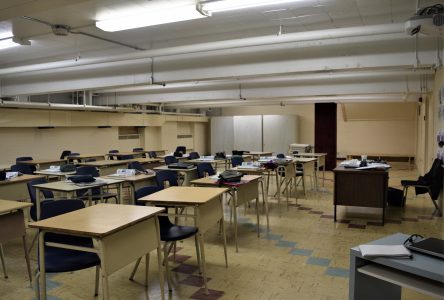 Les écoles fermées jusqu’au 1er mai