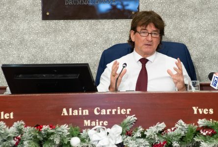 Alain Carrier se réjouit que la vaccination débute cette semaine