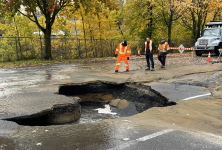 Un cratère sur la 22e avenue (photos)