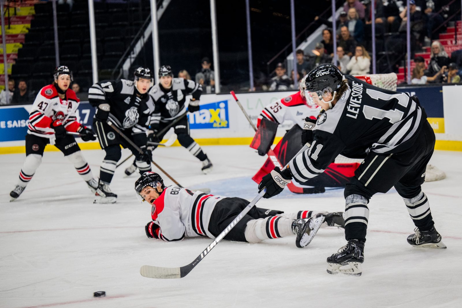 Les Voltigeurs encaissent une première défaite