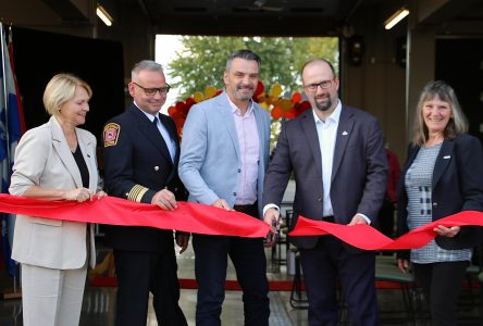 La caserne de pompiers de Saint-Cyrille dévoile son nouveau visage (photos)