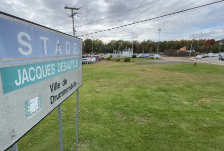 Conseil en bref : Jacques Desautels a désormais une rue à son nom