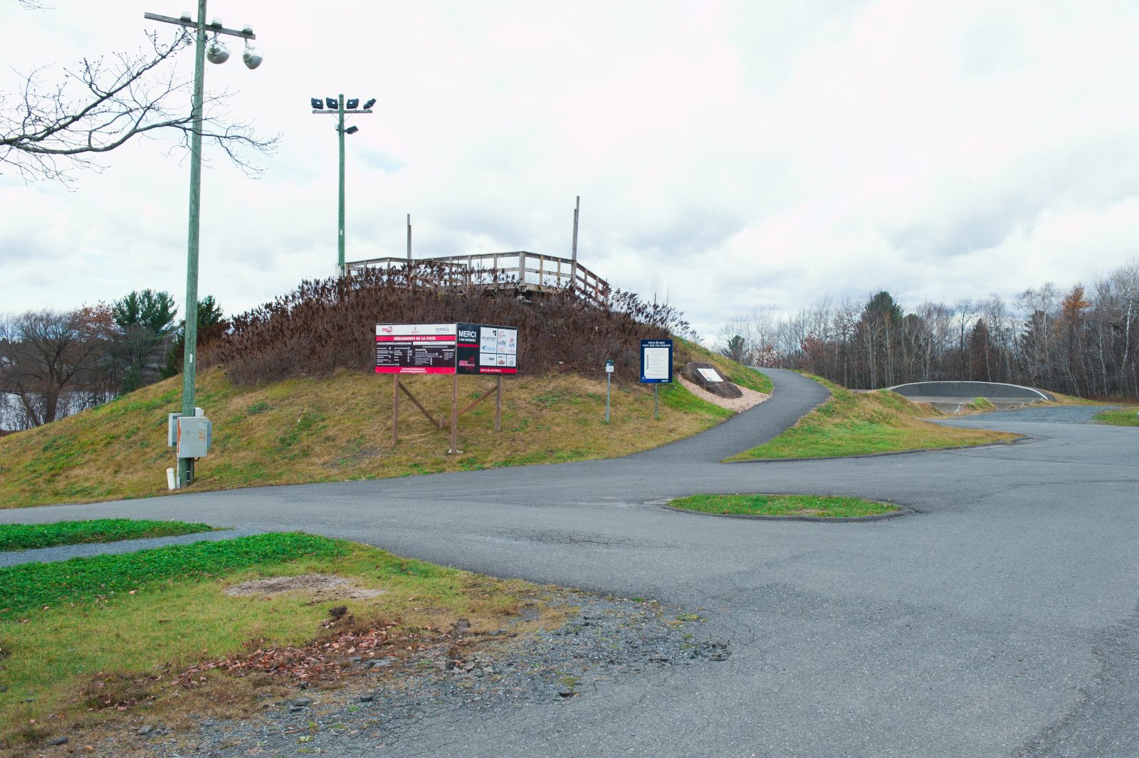 Un nouveau bâtiment de service à la piste de BMX